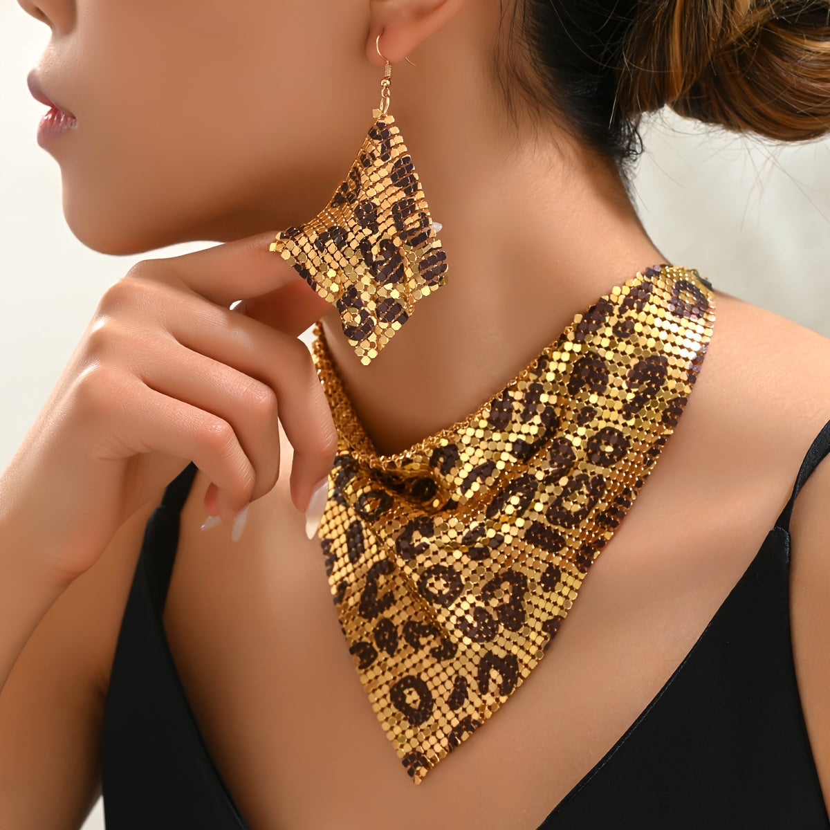 Leopard Print Glamour Jewelry Set - 3-Piece Bib Necklace & Dangle Earrings - Timeless Vintage Style for Fashion-Forward Women - Perfect Accessory for Banquets, Daily Wear, Beach Parties, and Music Festivals
