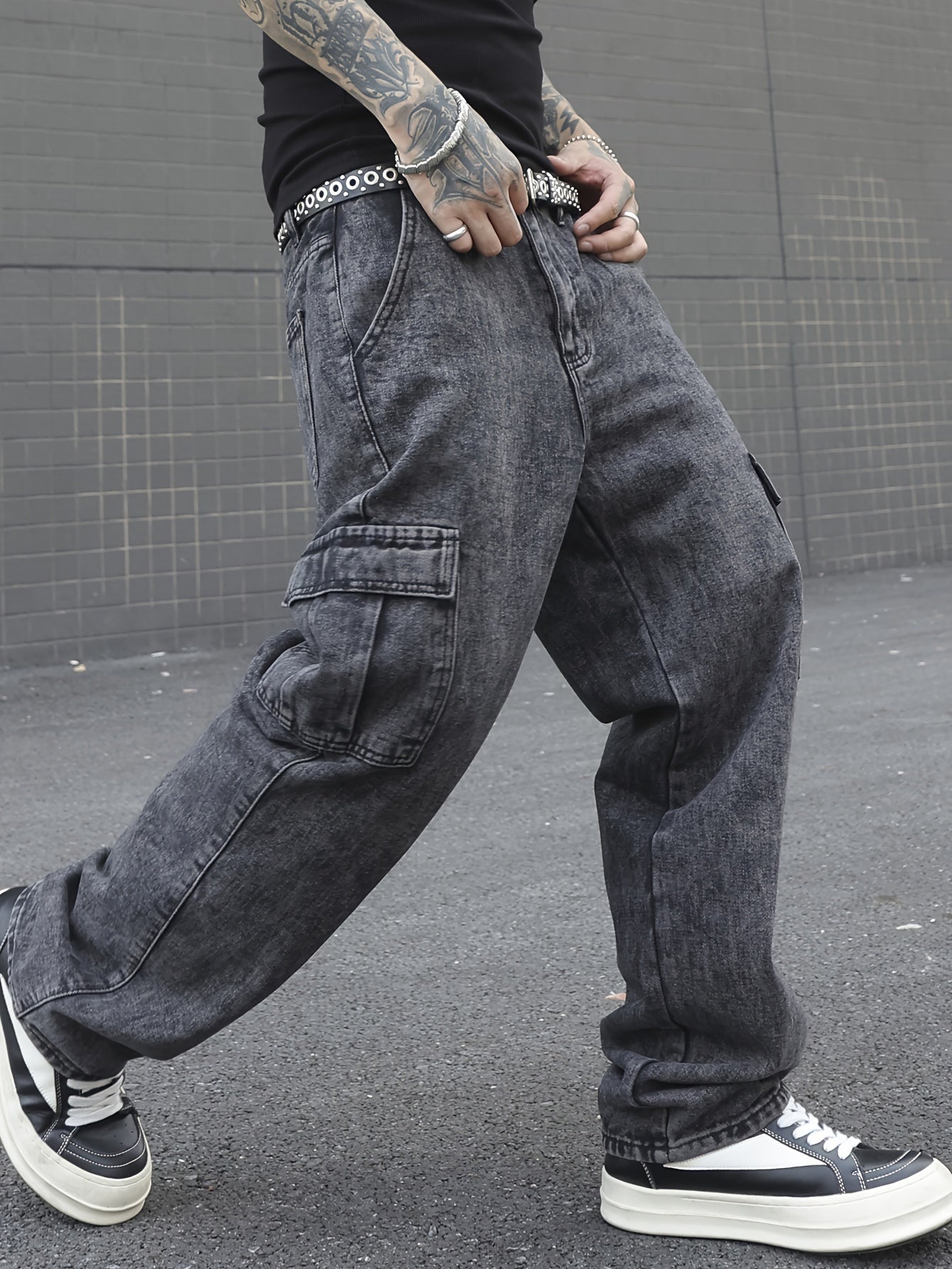Men's Distressed Vintage Style Loose Fit Jeans - Soft Cotton Blend Fabric, Stylish Ripped Knees, Classic Five-Pocket Design, Perfect for Casual Street Wear, Spring and Fall Season, Comfortable and Fashionable Denim Pants for Men