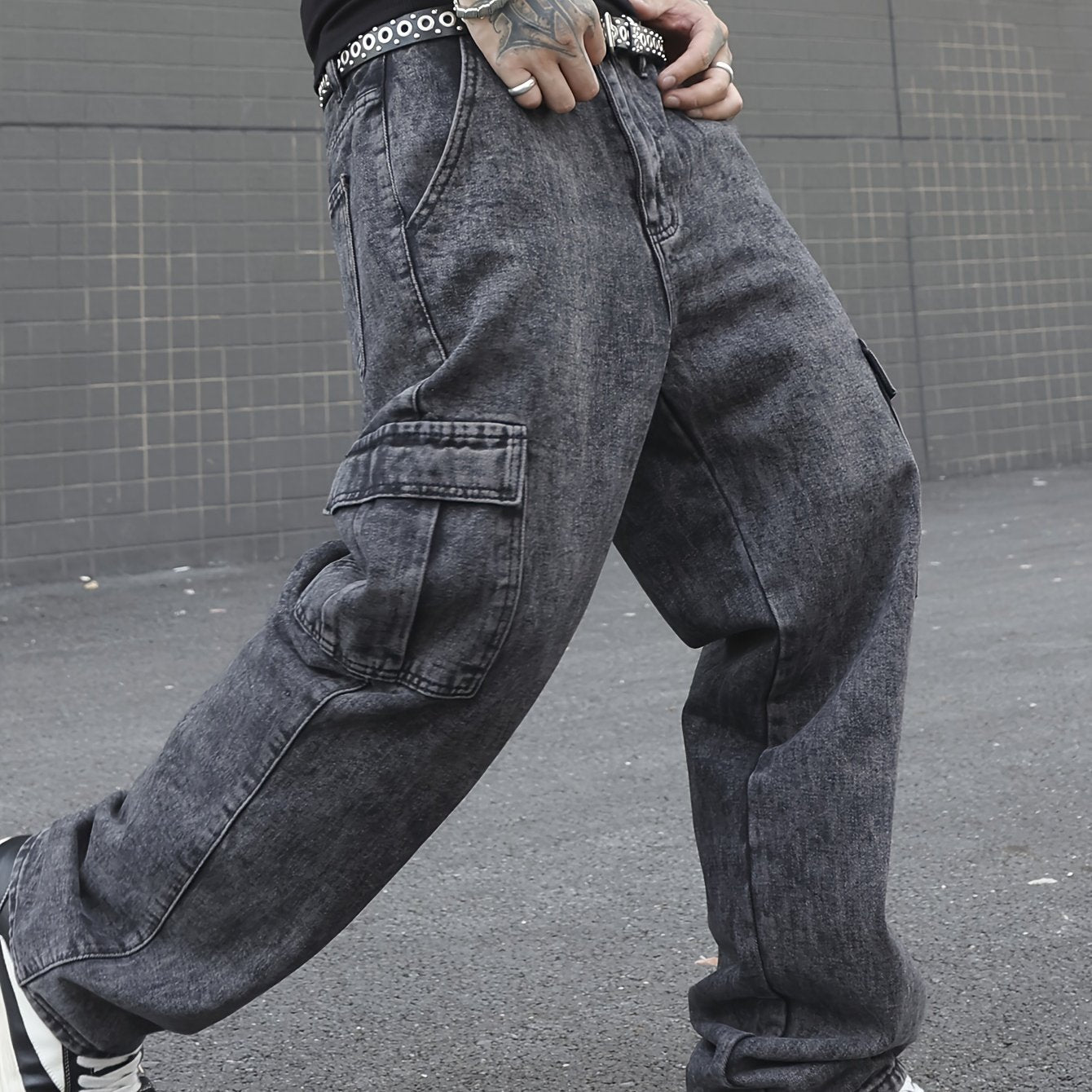 Men's Distressed Vintage Style Loose Fit Jeans - Soft Cotton Blend Fabric, Stylish Ripped Knees, Classic Five-Pocket Design, Perfect for Casual Street Wear, Spring and Fall Season, Comfortable and Fashionable Denim Pants for Men