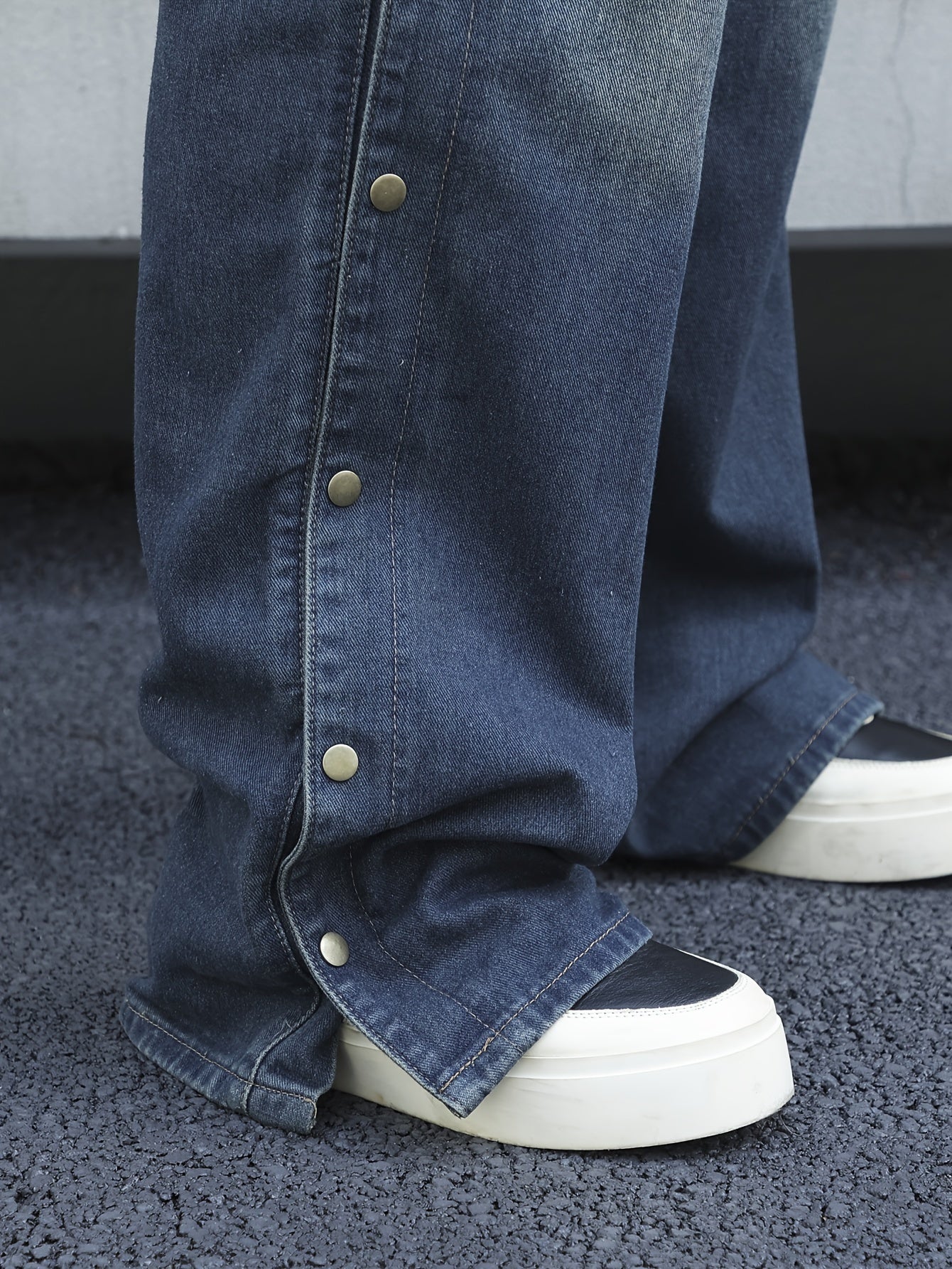 Men's Comfy Loose Fit Wide Leg Jeans - Stylish Fancy Button Detail, Soft Denim, Breathable, Street Style Fashion, Perfect for Casual Daily Wear