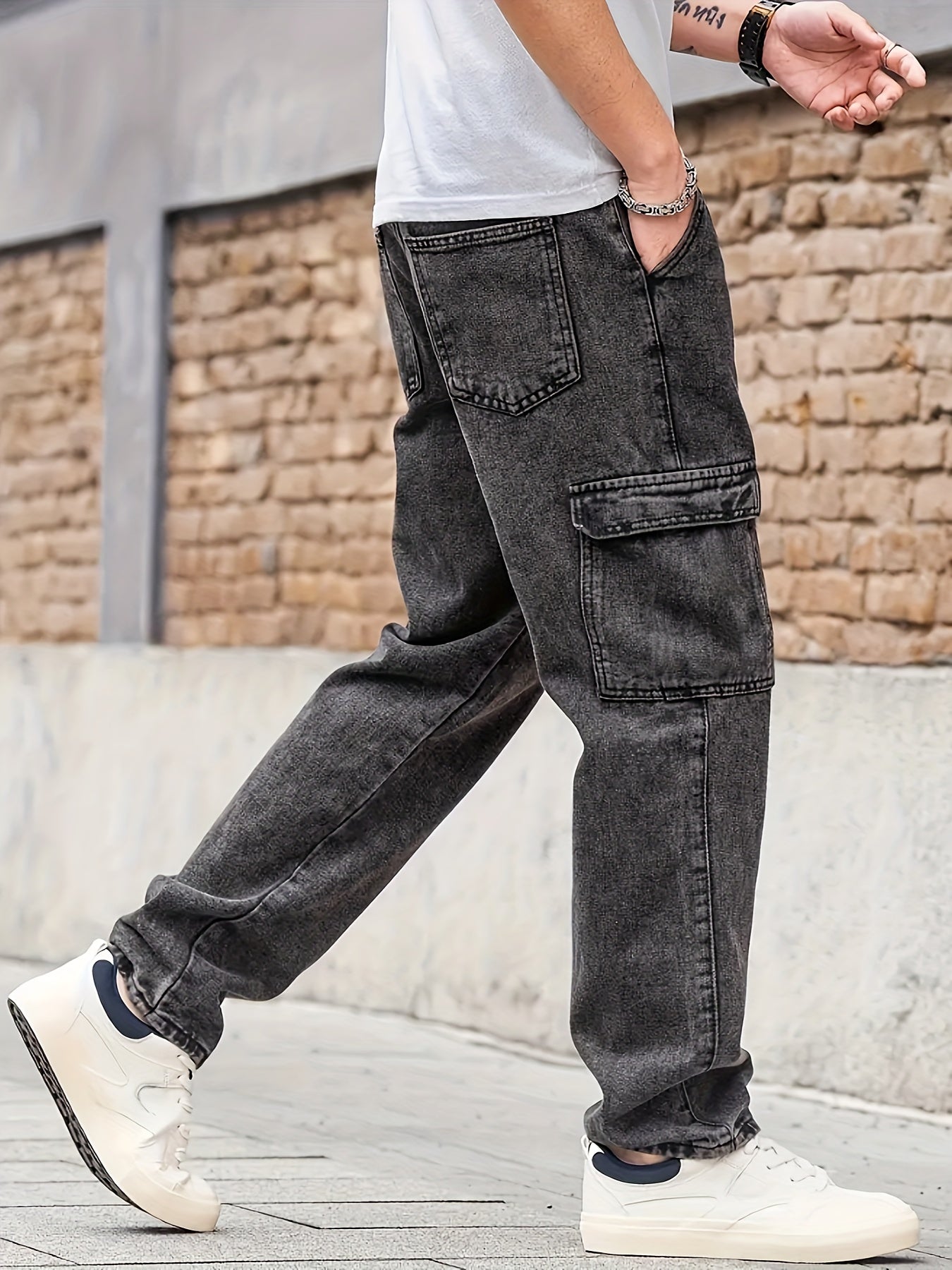 Men's Casual Loose-Fit Jeans - Cotton Blend, Non-Stretch Denim with Pockets, Machine Washable - Perfect for All Seasons