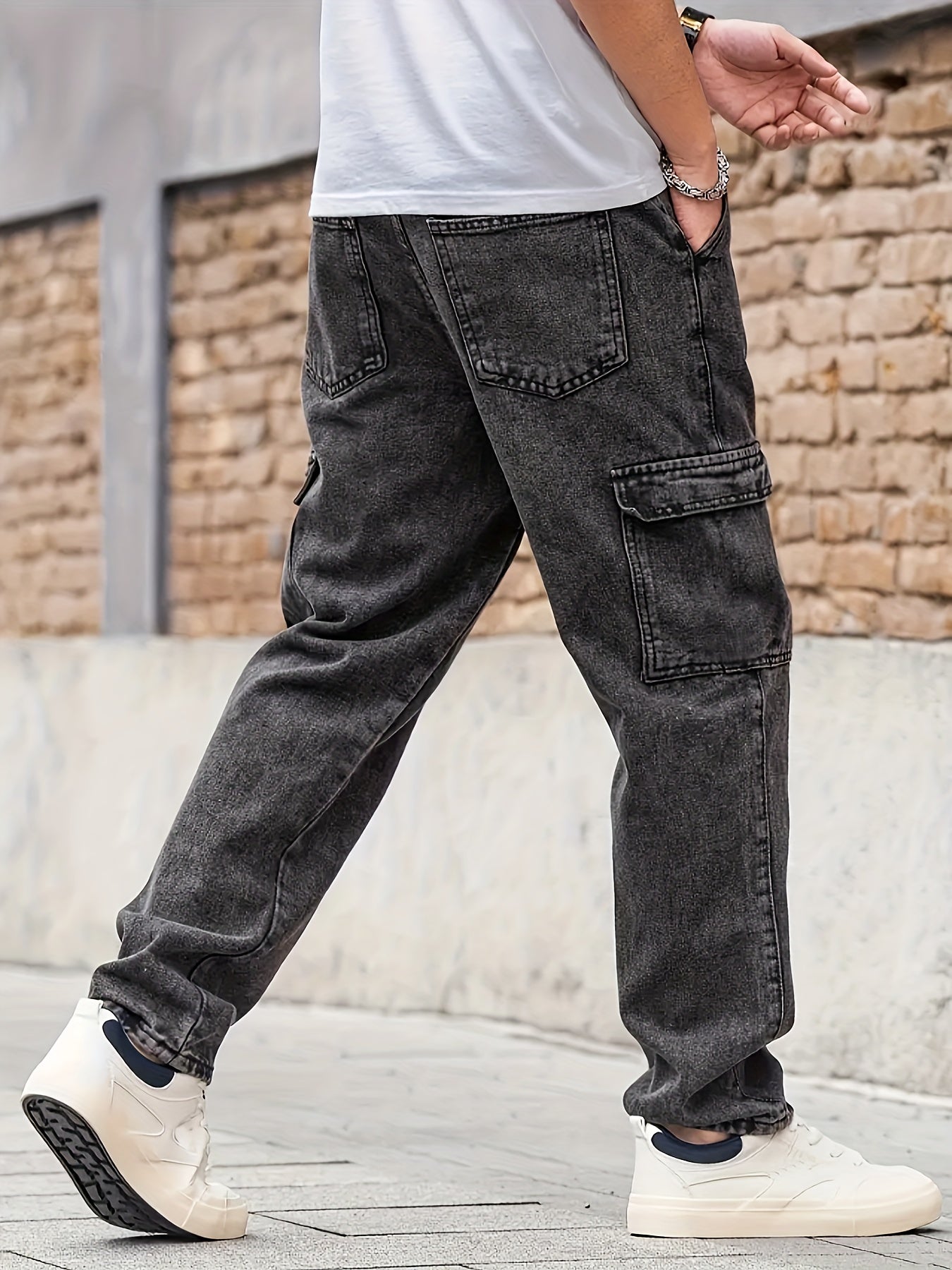 Men's Casual Loose-Fit Jeans - Cotton Blend, Non-Stretch Denim with Pockets, Machine Washable - Perfect for All Seasons
