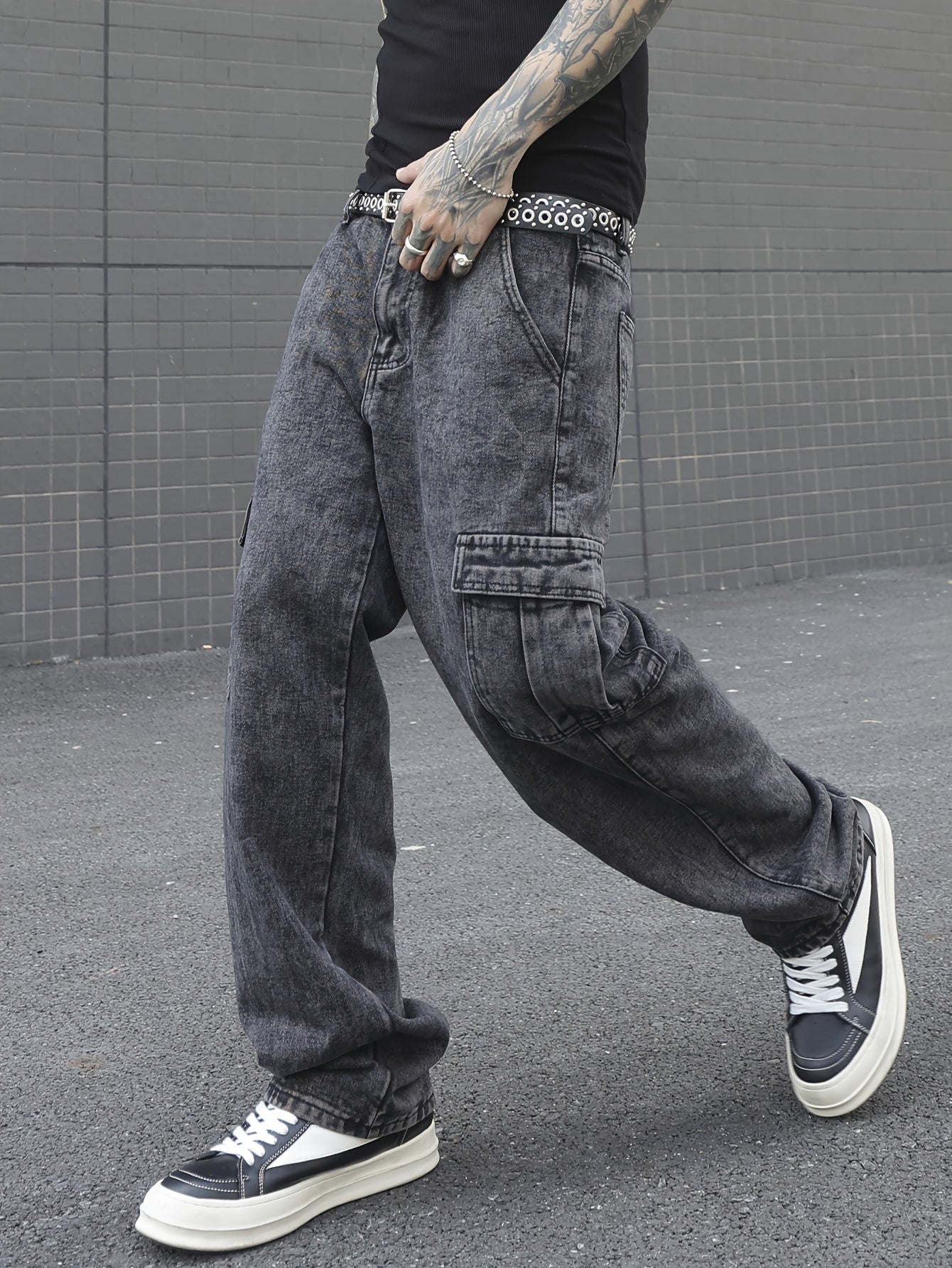 Men's Distressed Vintage Style Loose Fit Jeans - Soft Cotton Blend Fabric, Stylish Ripped Knees, Classic Five-Pocket Design, Perfect for Casual Street Wear, Spring and Fall Season, Comfortable and Fashionable Denim Pants for Men