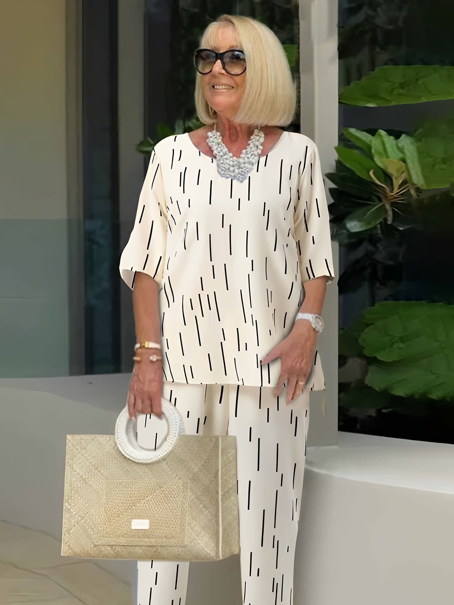 Two-Piece Chic Stripe Outfit - Crew Neck Half Sleeve Tee & Elastic Wide Leg Pants Set - Comfortable, Breathable, and Stylish Women's Clothing for Everyday Wear