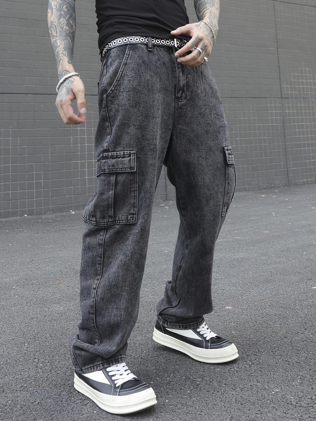 Men's Distressed Vintage Style Loose Fit Jeans - Soft Cotton Blend Fabric, Stylish Ripped Knees, Classic Five-Pocket Design, Perfect for Casual Street Wear, Spring and Fall Season, Comfortable and Fashionable Denim Pants for Men