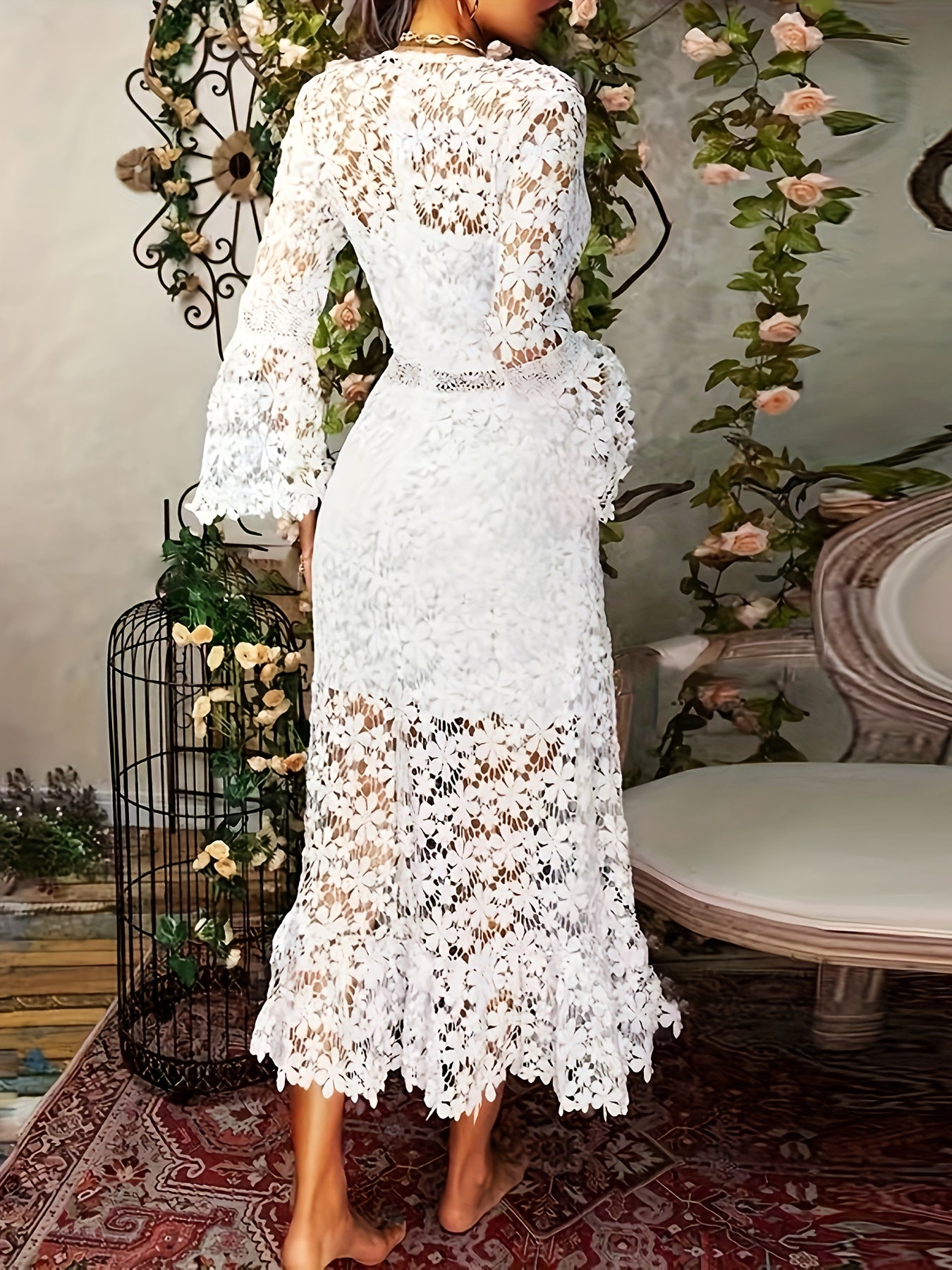LOVECCR Timeless Elegance Guipure Lace V-Neck Cocktail Dress - Long Sleeve Sheath Style for Glamorous Evening Parties & Banquets - Womens Designer Clothing