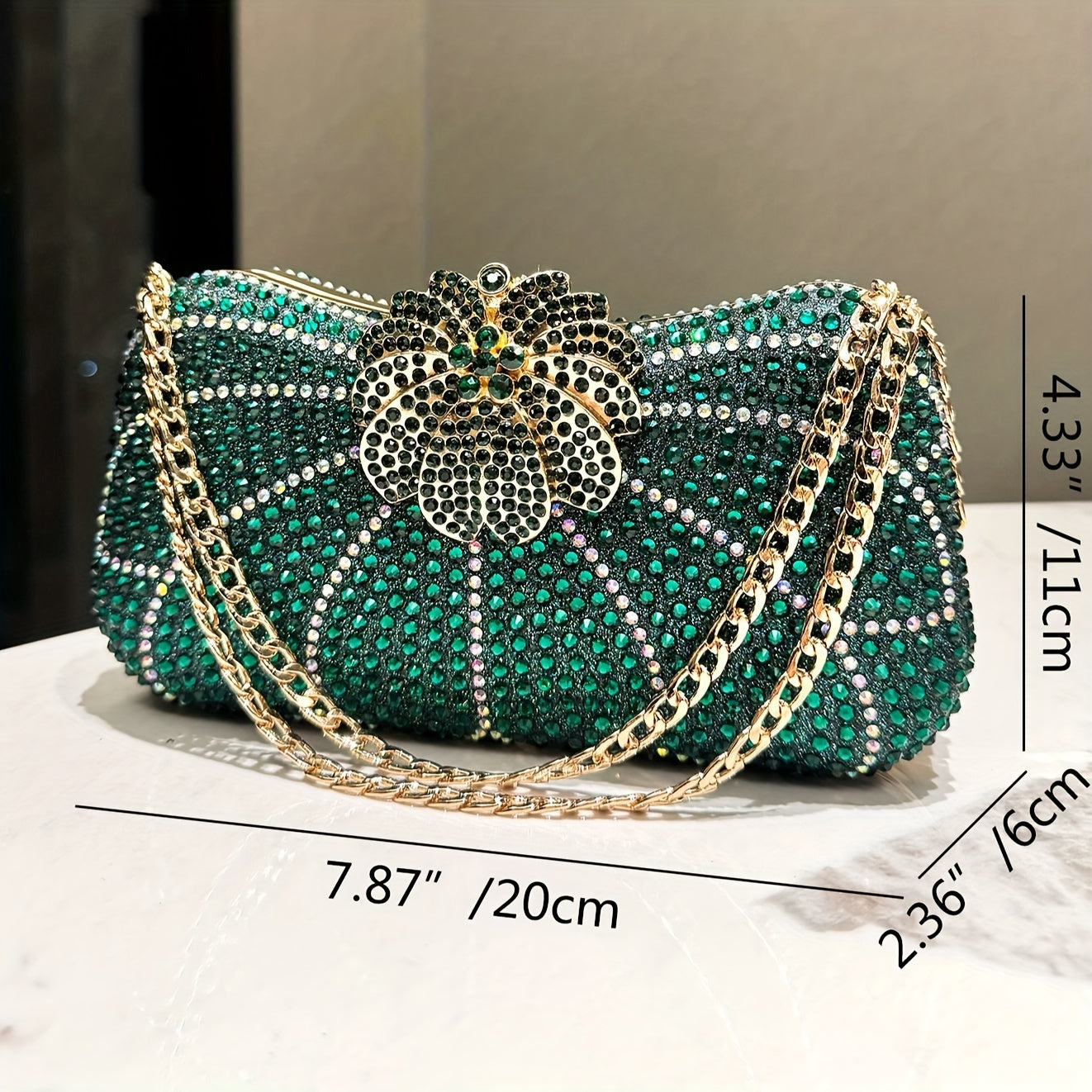 Luxurious Green Clutch Purse, Elegant Evening Bag With Golden Color Chain, Synthetic Material Handbag For Parties And Weddings