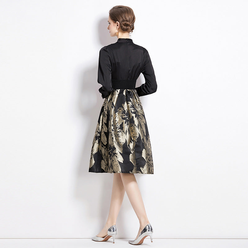 Spring and Autumn new temperament, high sense, waist and thin lace-up, medium and long fake two-piece deep V-neck printed dress tide