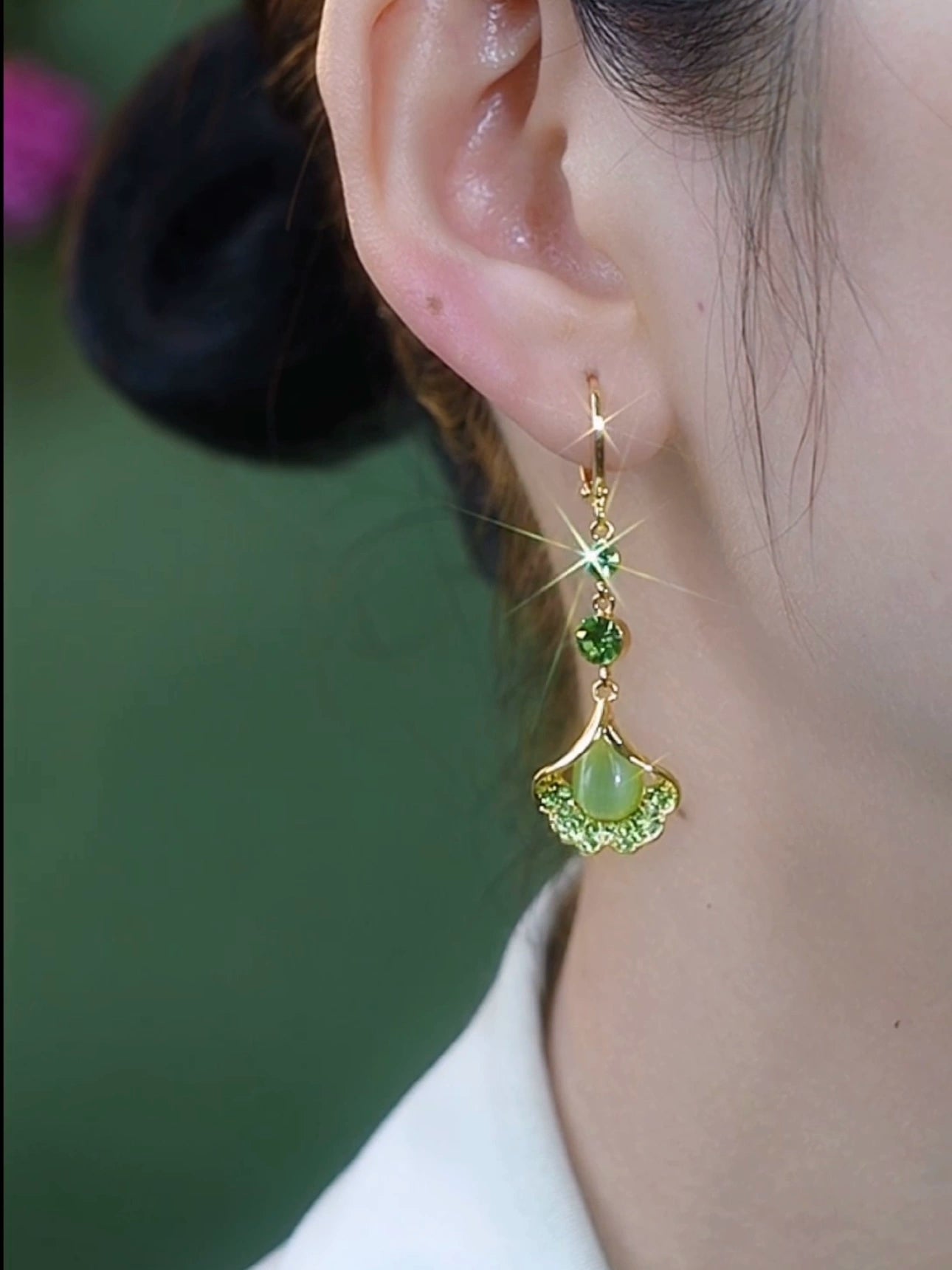 popular new diamond-encrusted green opal ginkgo leaf earrings women's niche design long ear buckle temperament earrings