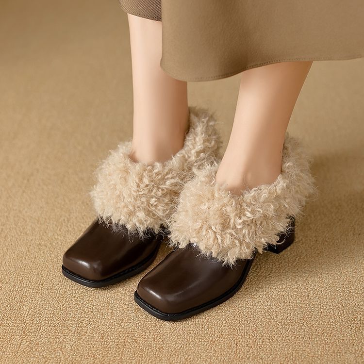 2025 Cowhide version~ Korean versatile velvet warm one-pedal small leather shoes, winter fashion fluffy shoes women's loafers