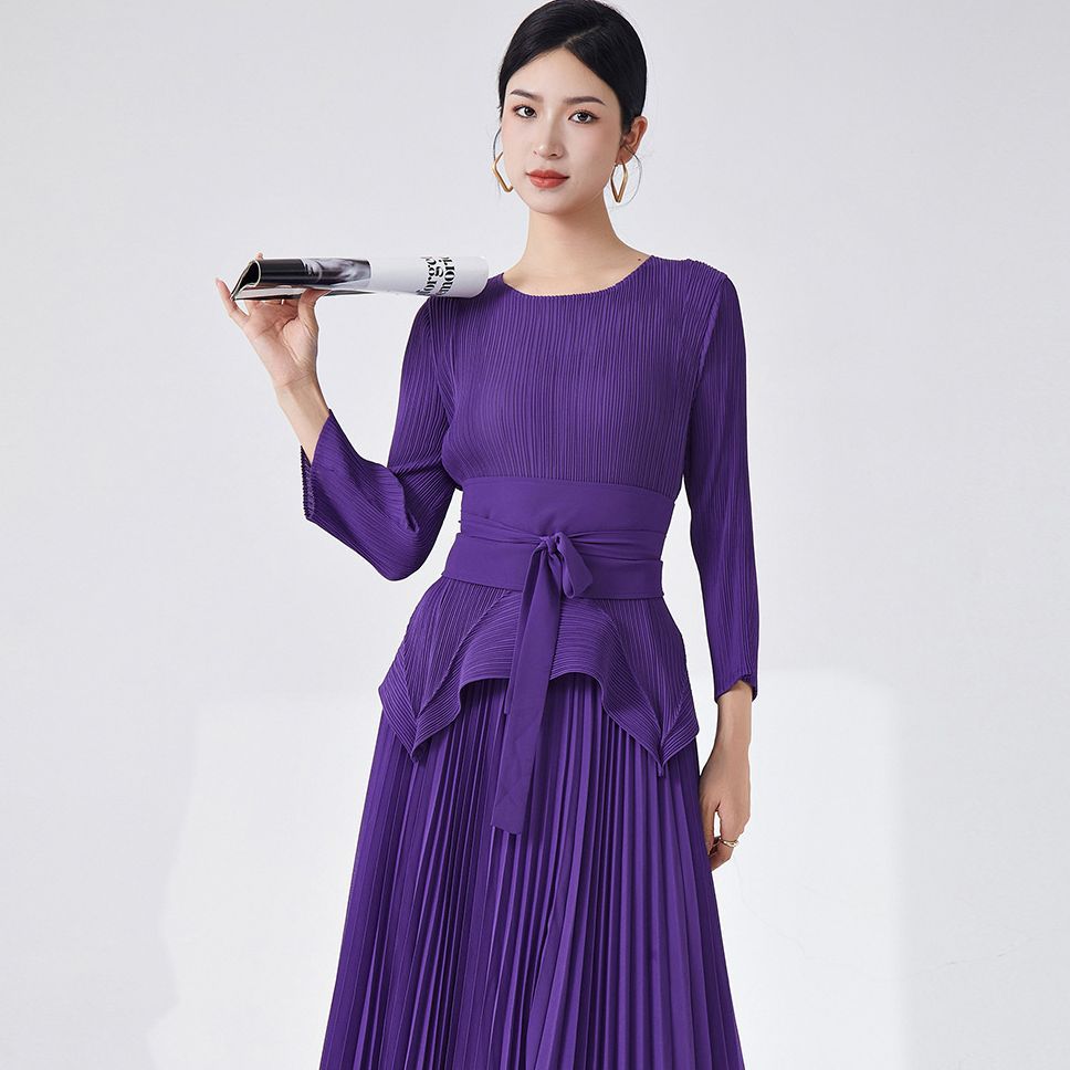 2025 Spring and summer new women's clothing long-sleeved T-shirt women's high-end pleated texture bottoming shirt versatile solid color textured top women