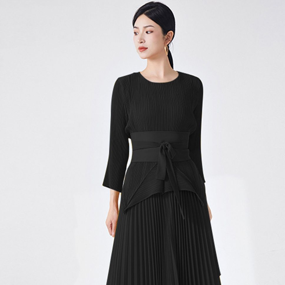 2025 Spring and summer new women's clothing long-sleeved T-shirt women's high-end pleated texture bottoming shirt versatile solid color textured top women