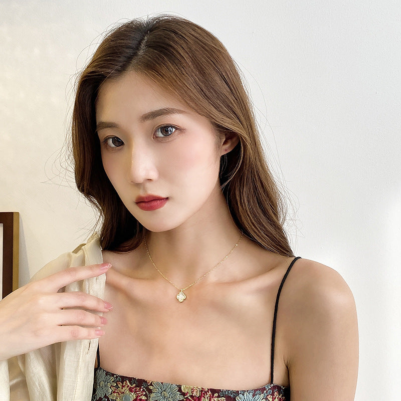 Clover Necklace for Women Korean Style Elegant Simple and Fashionable Summer Wild Clavicle Chain Accessories Girlfriends Jewelry