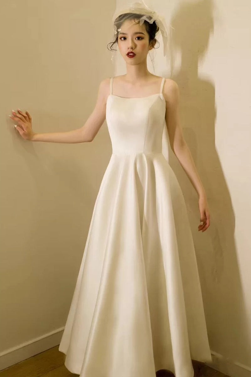 LOVECCR Sexy Strap Light Wedding Dress Bride Simplicity Graceful Satin Wedding Veil Mori Style Registration Dinner Suit