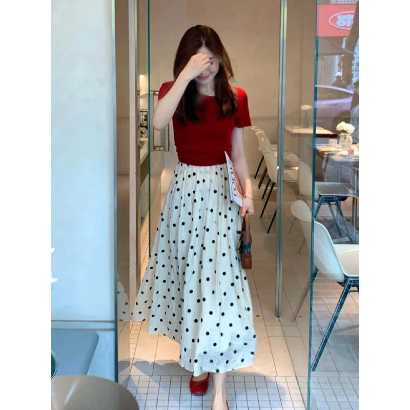 This year, beautiful high-end exquisite temperament high-end sense pear-shaped body polka dot dress set summer