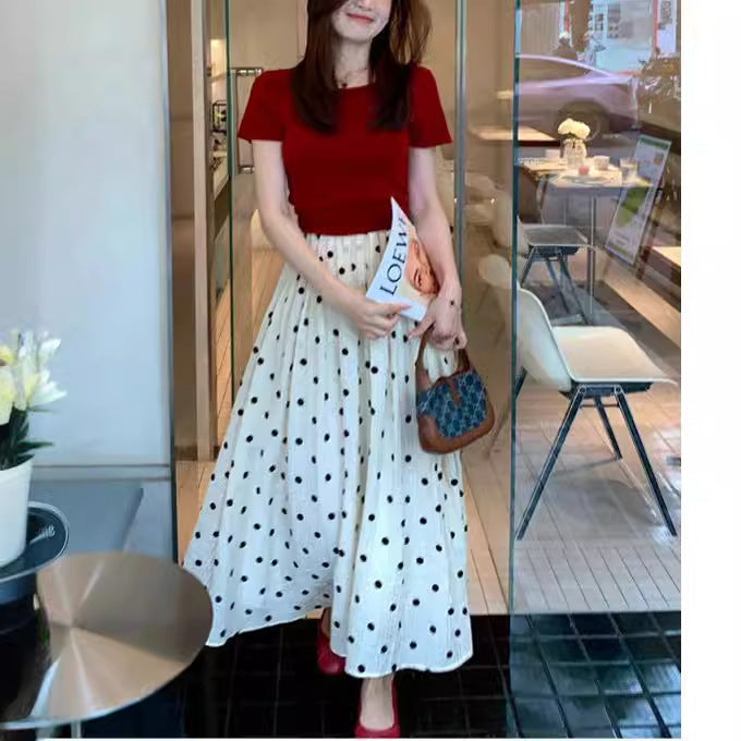This year, beautiful high-end exquisite temperament high-end sense pear-shaped body polka dot dress set summer