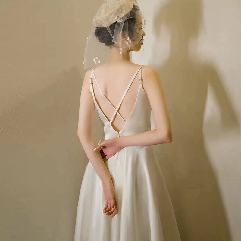 LOVECCR Sexy Strap Light Wedding Dress Bride Simplicity Graceful Satin Wedding Veil Mori Style Registration Dinner Suit