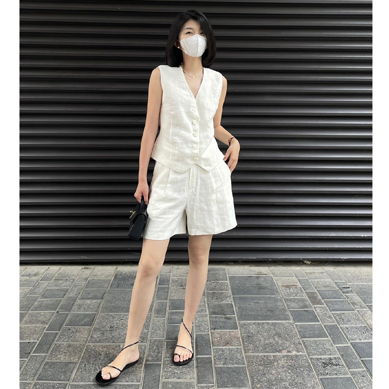 White cotton and linen vest suit women's summer 2025 new fashion temperament capable fragrant top shorts two-piece set