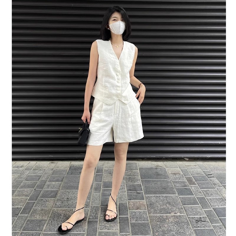 White cotton and linen vest suit women's summer 2025 new fashion temperament capable fragrant top shorts two-piece set
