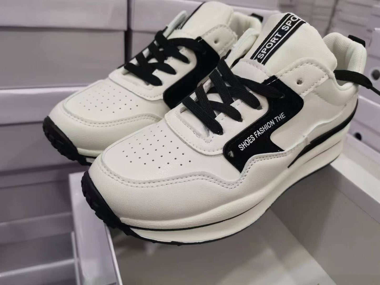 loveccr Sneaker Female Spring New Breathable Low Top Flat Size 41 Pumps Female Lace-up Casual Shoes Tide Cortez
