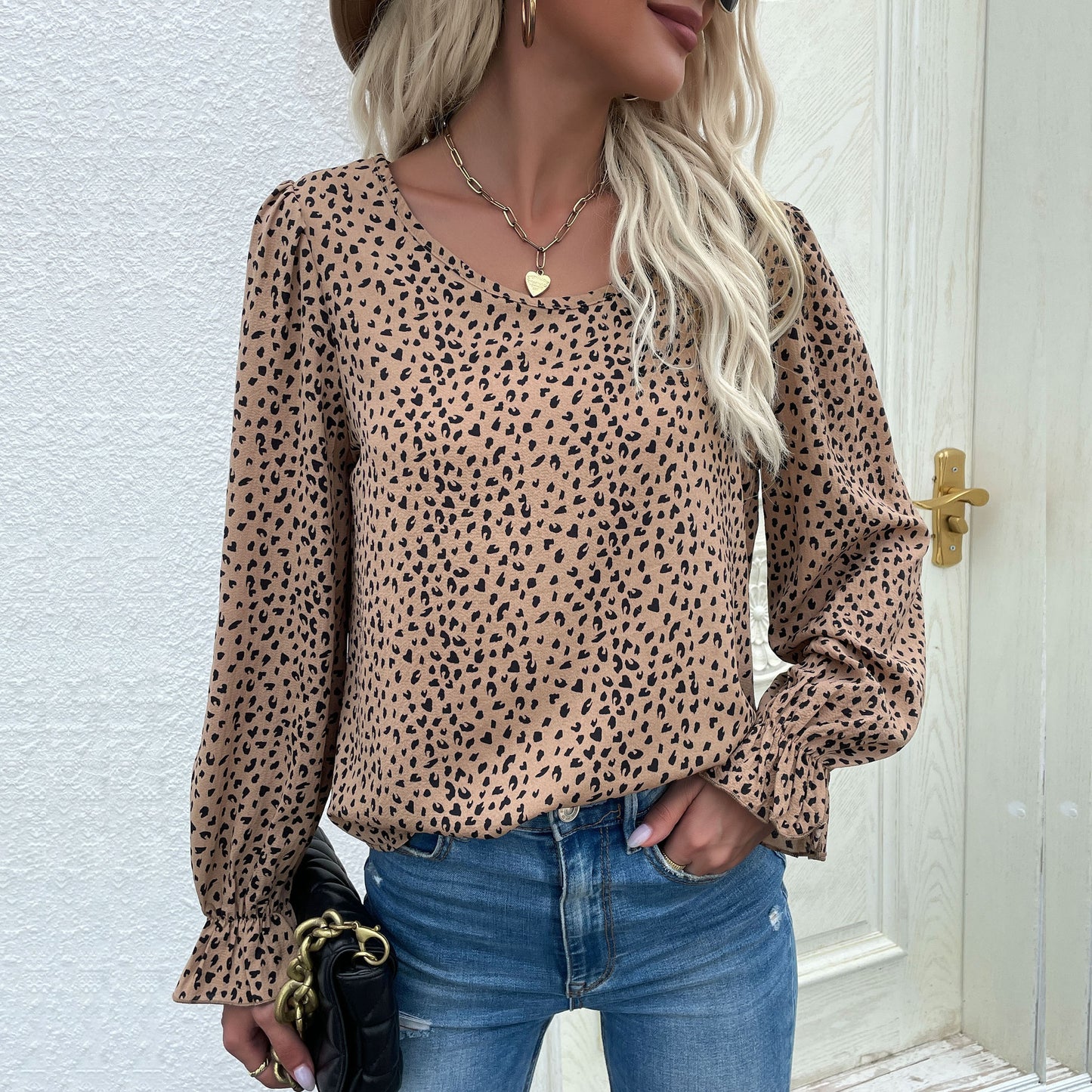 LOVECCR popular autumn new women's clothing round neck pullover leopard print shirt New Popular trade commuter style long-sleeved shirt