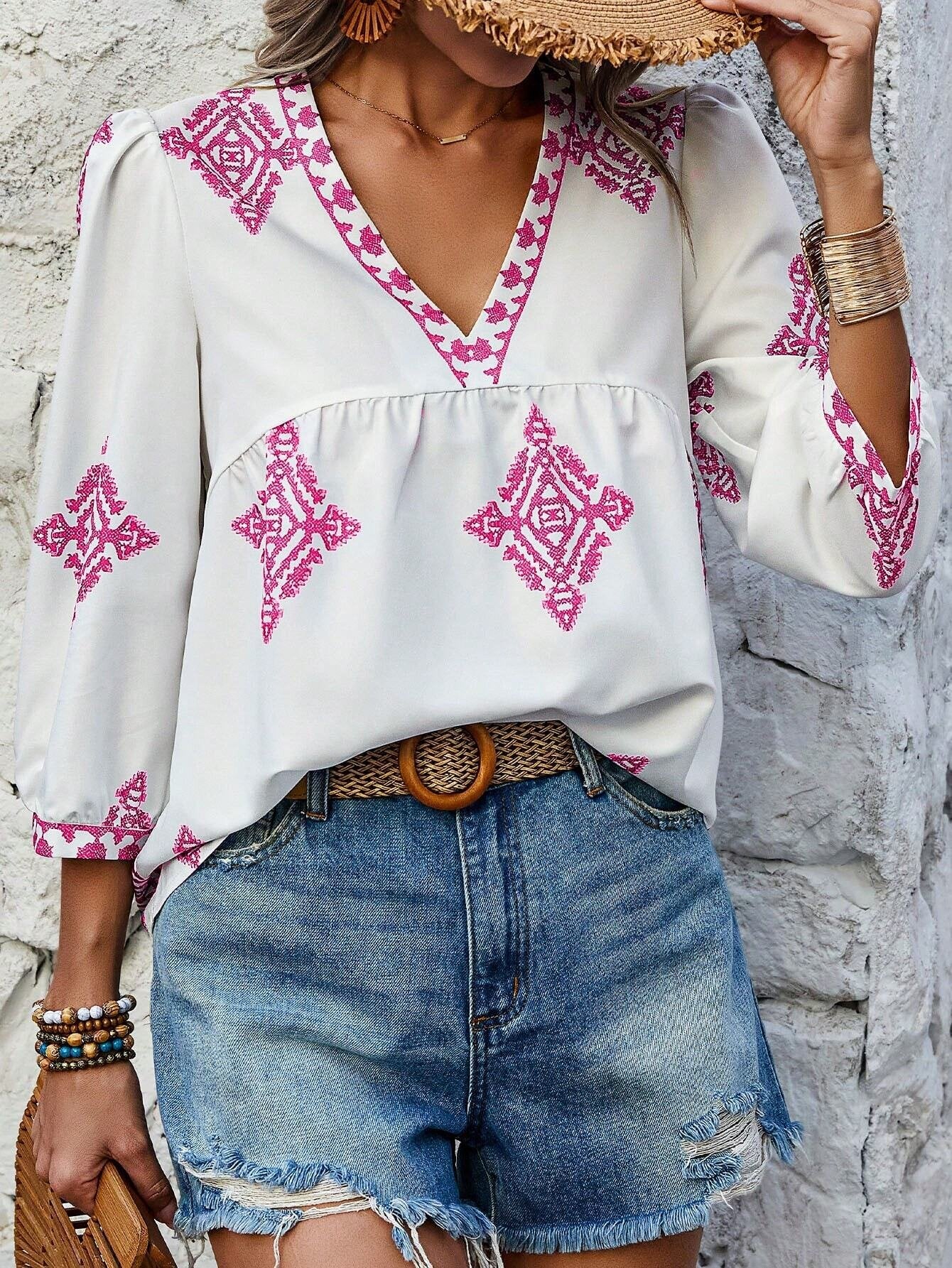 2025 Popular, , New women's clothing summer new fashion printed bag seven-quarter sleeve V-neck women's top
