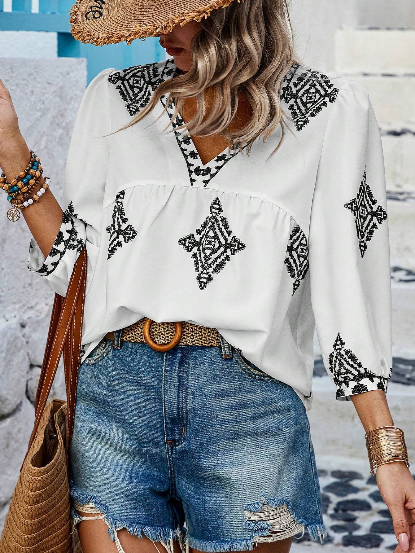 2025 Popular, , New women's clothing summer new fashion printed bag seven-quarter sleeve V-neck women's top