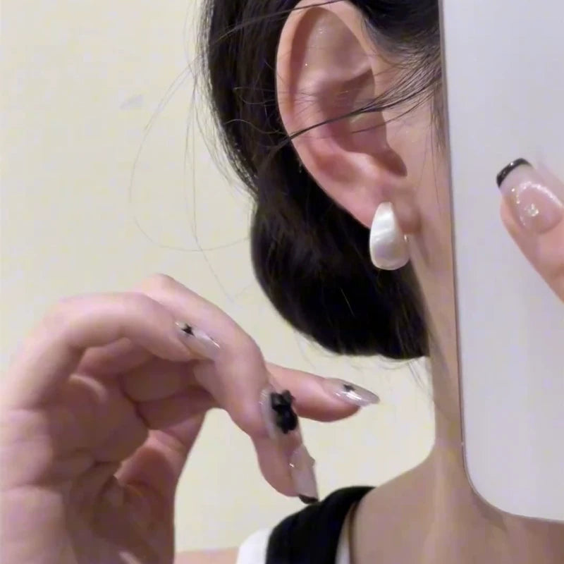 Premium brushed water drop loop ear buckle niche design simple earrings earrings femininity versatile earrings
