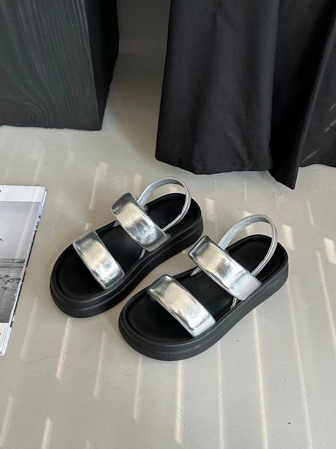 Women's Sandals New Summer Outdoor All-Matching High-Grade Silver Sandals Women's Retro Casual Beach Shoes