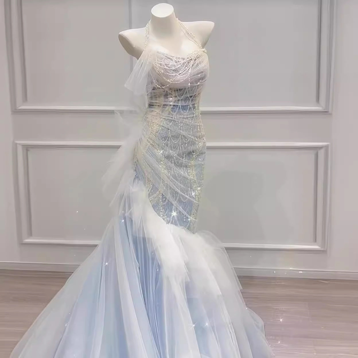 LOVECCR Light Blue Host Star Toast Clothing Halter Model Catwalk Beaded Annual Meeting Mermaid 18-Year-Old Adult Dress