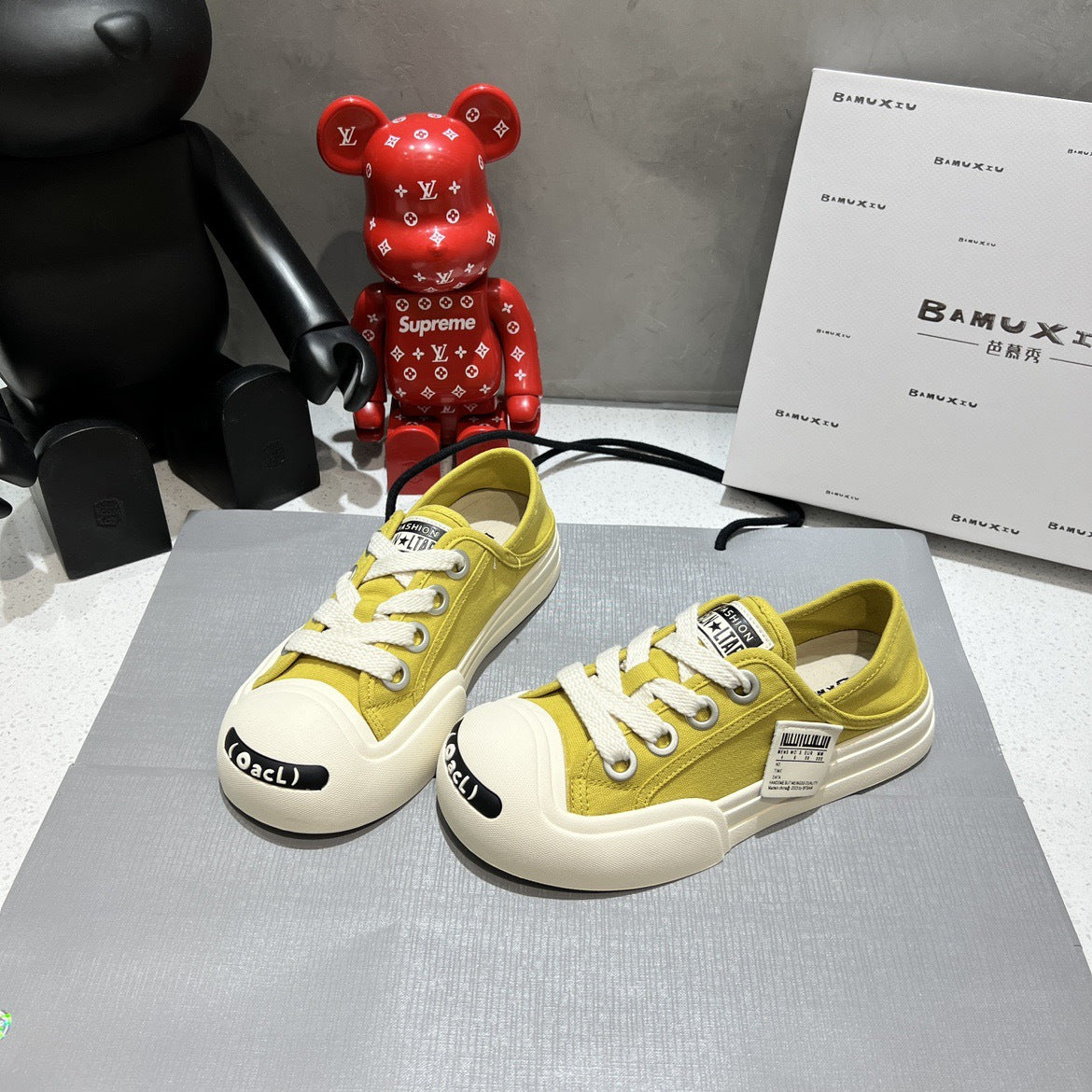 loveccr Women's Canvas Shoes New Autumn Breathable Platform White Casual Sneakers Slip-on Lazy Sports White Shoes