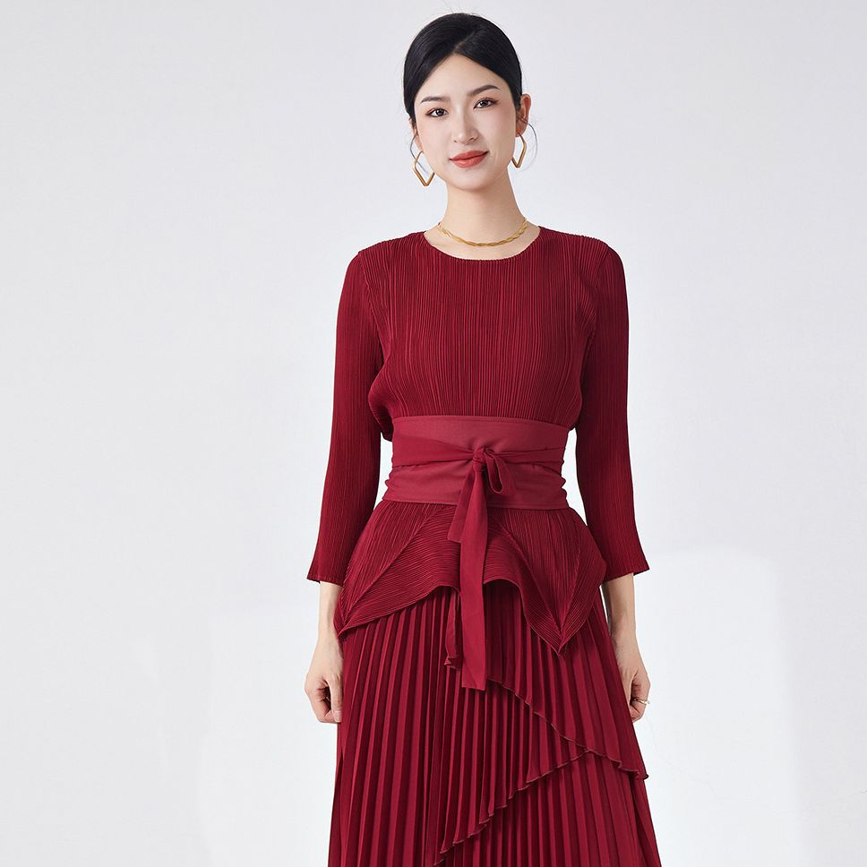2025 Spring and summer new women's clothing long-sleeved T-shirt women's high-end pleated texture bottoming shirt versatile solid color textured top women