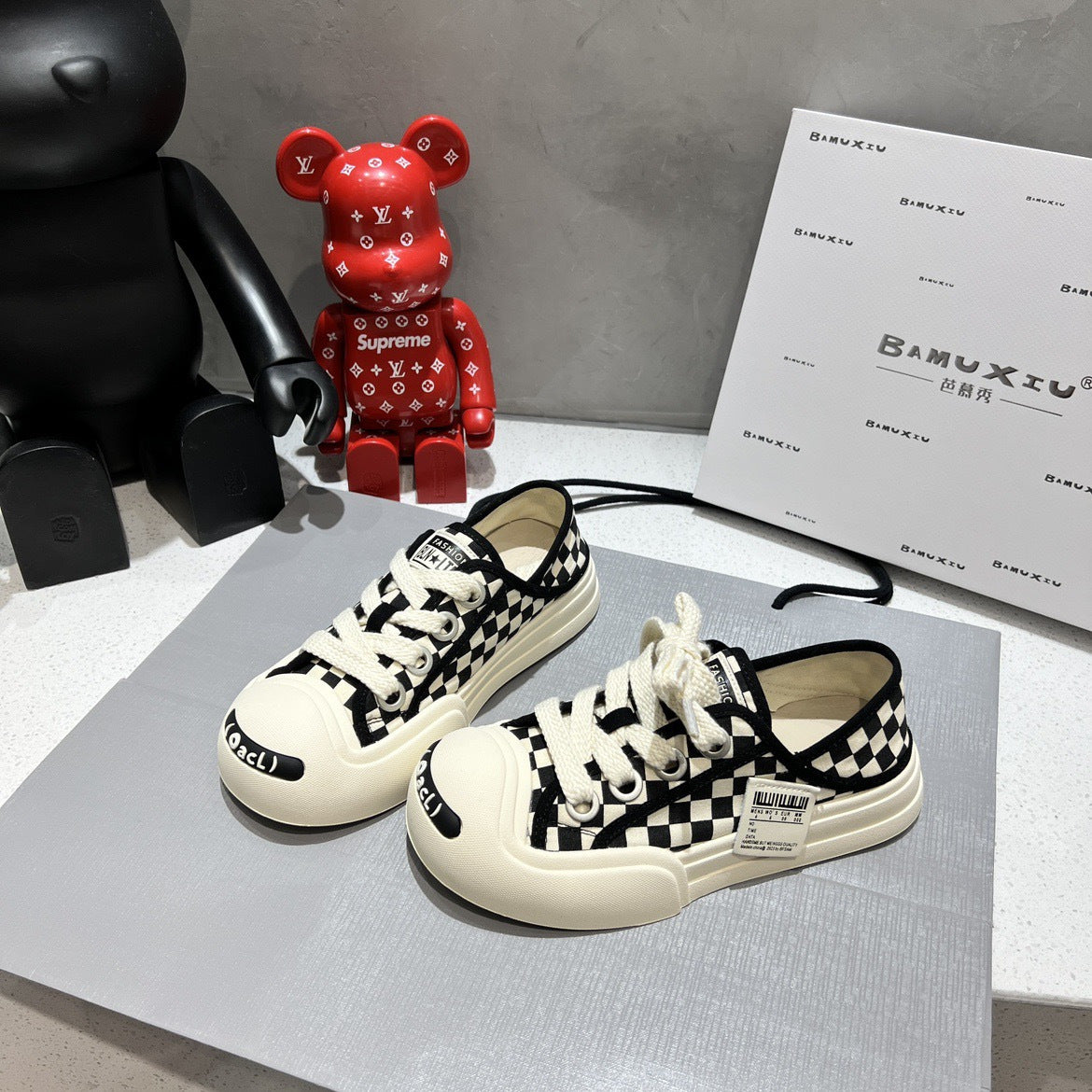loveccr Women's Canvas Shoes New Autumn Breathable Platform White Casual Sneakers Slip-on Lazy Sports White Shoes