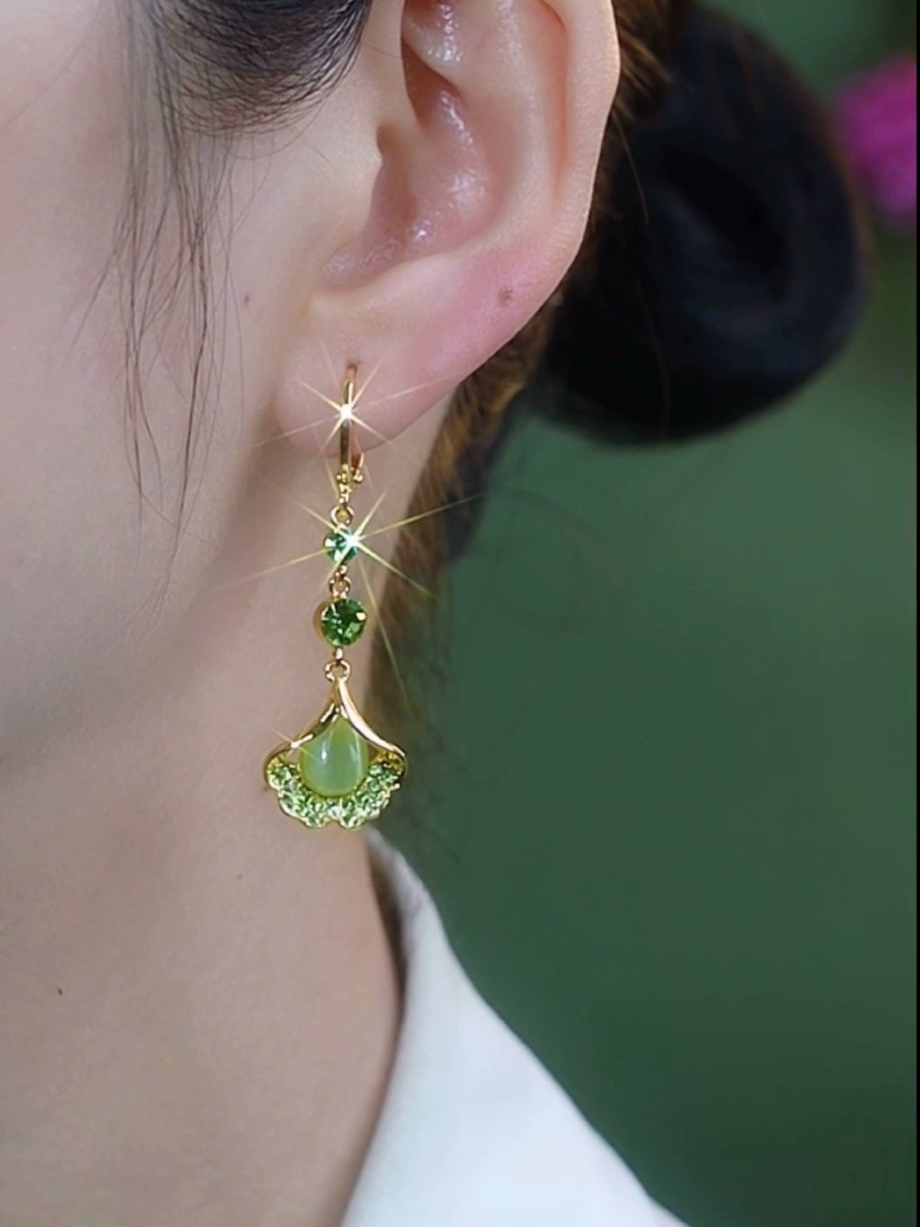 popular new diamond-encrusted green opal ginkgo leaf earrings women's niche design long ear buckle temperament earrings