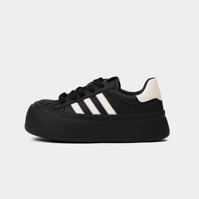 loveccr Niche Black Shoes Women's Autumn and Winter New Platform Sneakers Women's Versatile Shell Toe Sports Casual Shoes Height Increasing