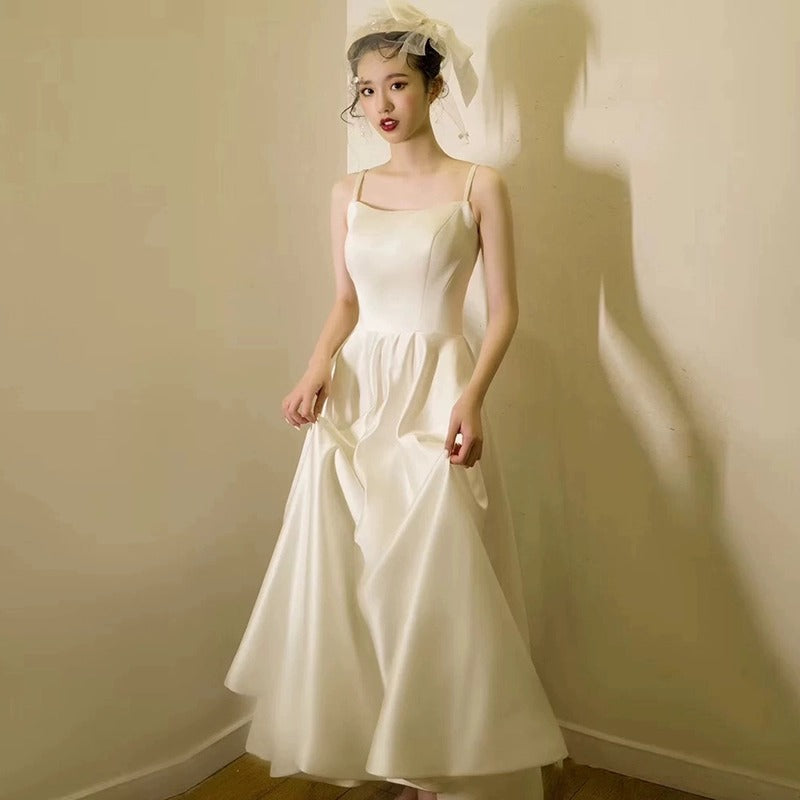 LOVECCR Sexy Strap Light Wedding Dress Bride Simplicity Graceful Satin Wedding Veil Mori Style Registration Dinner Suit
