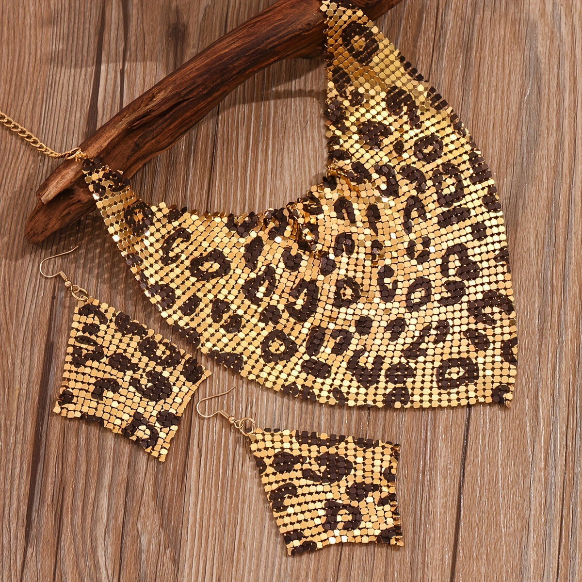 Leopard Print Glamour Jewelry Set - 3-Piece Bib Necklace & Dangle Earrings - Timeless Vintage Style for Fashion-Forward Women - Perfect Accessory for Banquets, Daily Wear, Beach Parties, and Music Festivals
