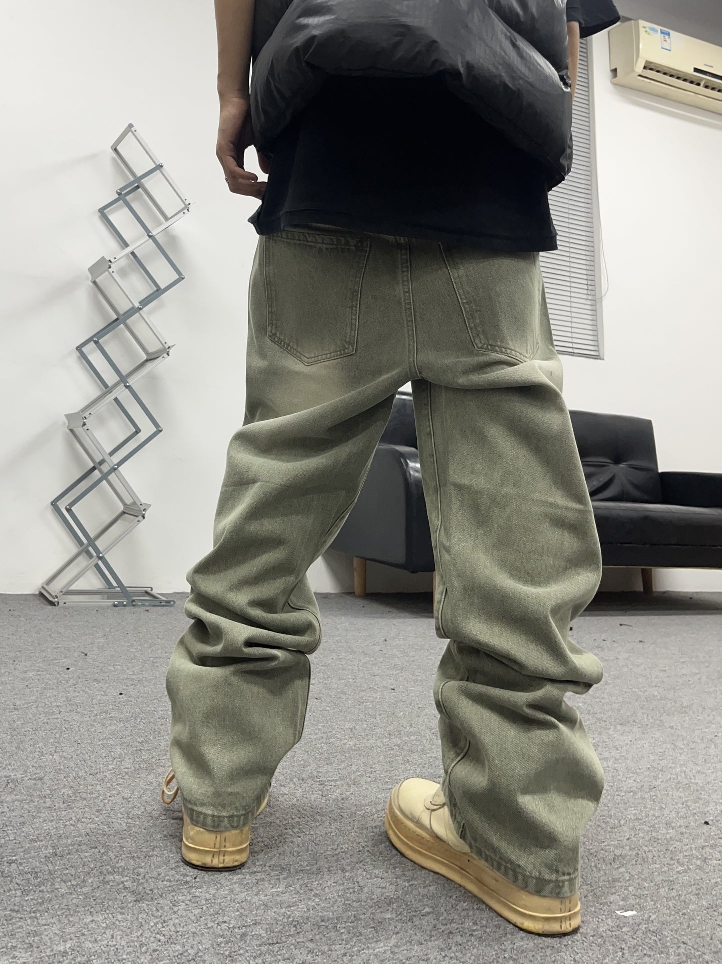 Mens Comfortable Loose Fit Wide Leg Jeans - Chic Street Style Denim Pants for Fashionable Men - High-Quality, Durable, and Sophisticated Design