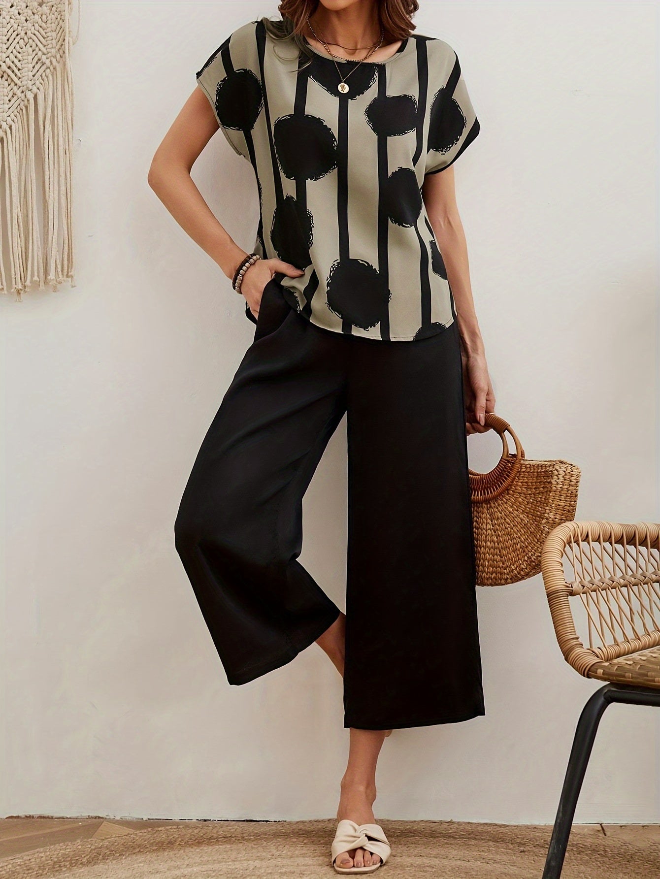 Summer Chic Pantsuit Set - Women's Casual Dot Print Crew Neck Blouse & Solid Color Loose Cropped Pants with Comfortable Fabric and Relaxed Fit - Perfect for Warm Weather Outings