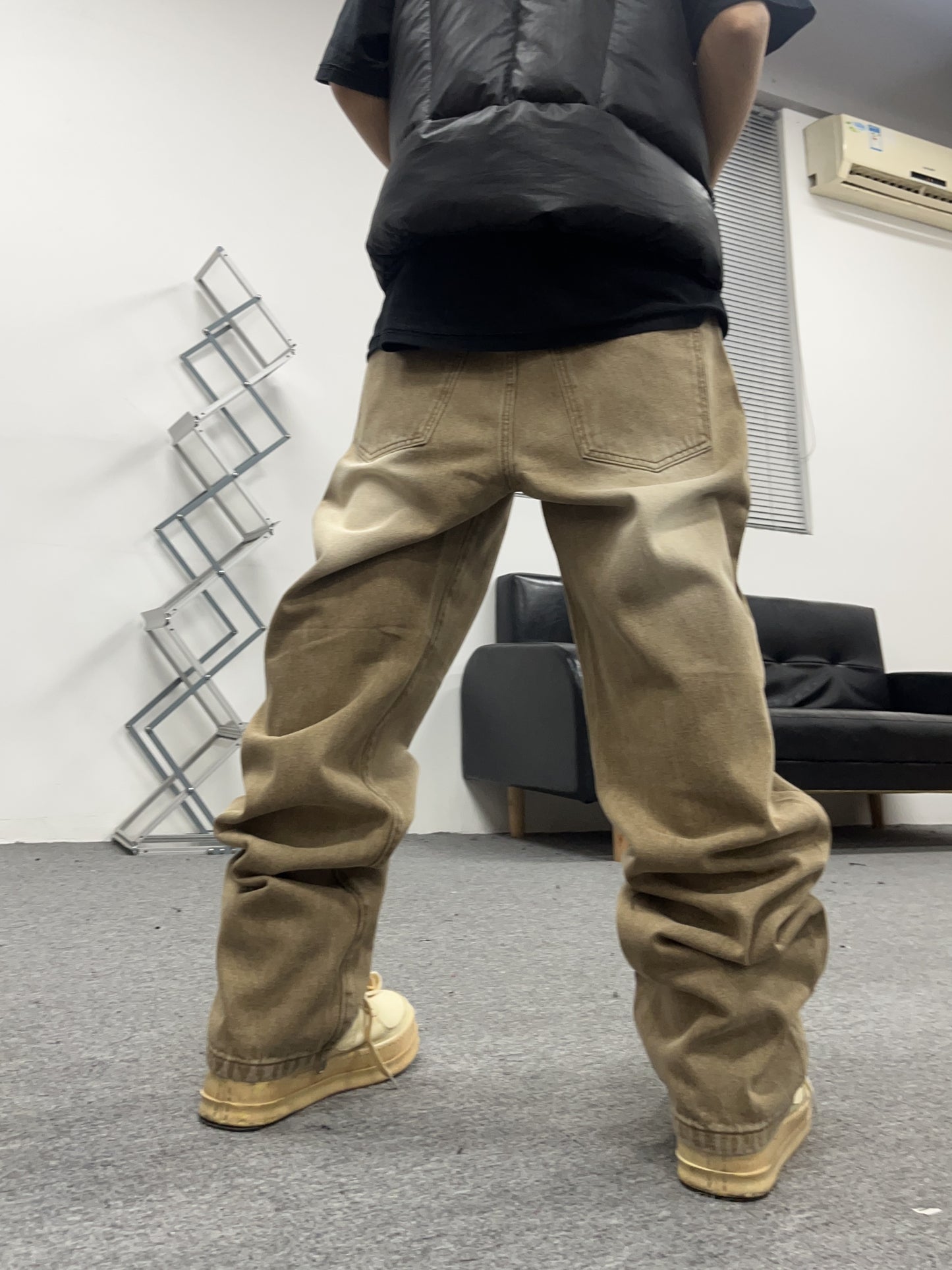 Mens Comfortable Loose Fit Wide Leg Jeans - Chic Street Style Denim Pants for Fashionable Men - High-Quality, Durable, and Sophisticated Design