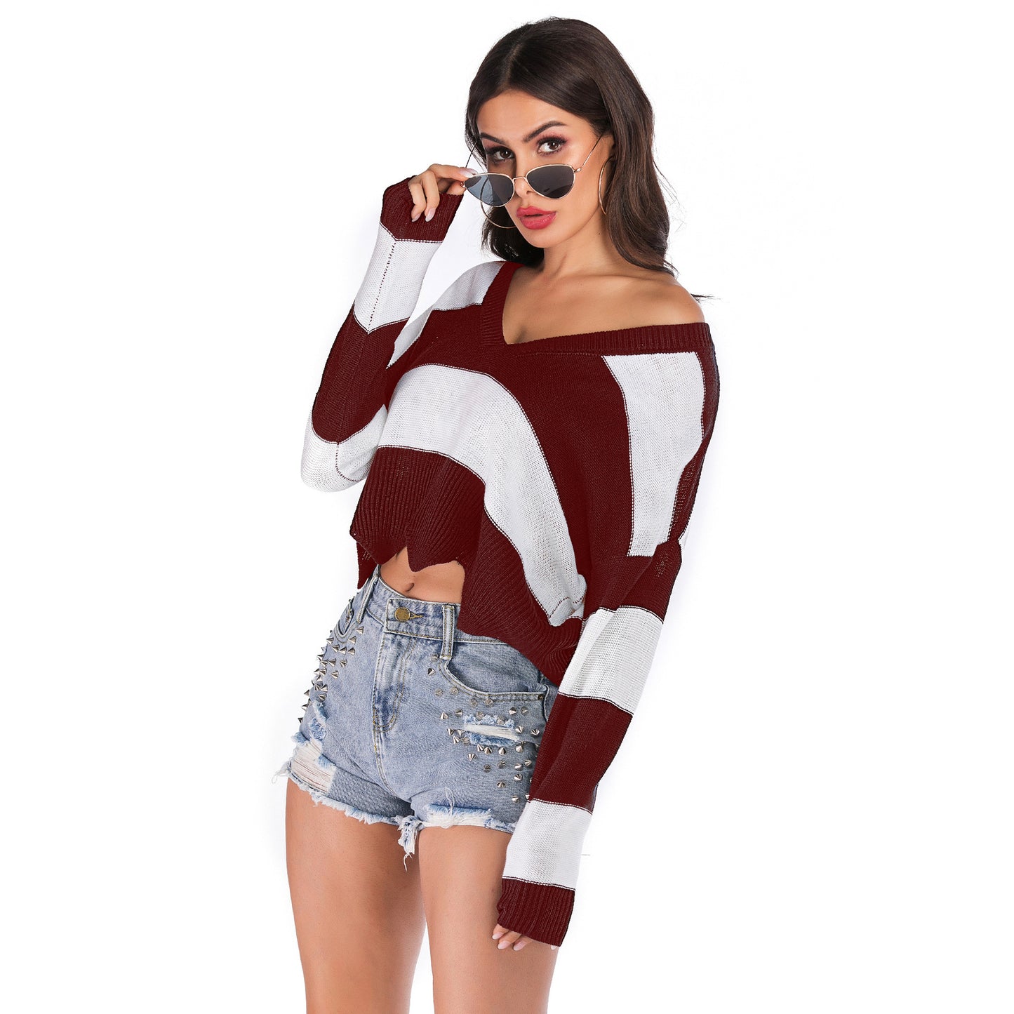 LOVECCR  women's popular autumn and winter sweater women's 2025 wavy edge V-neck striped short open-navel loose knitted sweater
