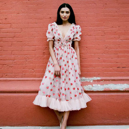 Cross-border 25 dresses  strawberry two-color V-neck fashionable sequined long dress mesh strap pleated dress
