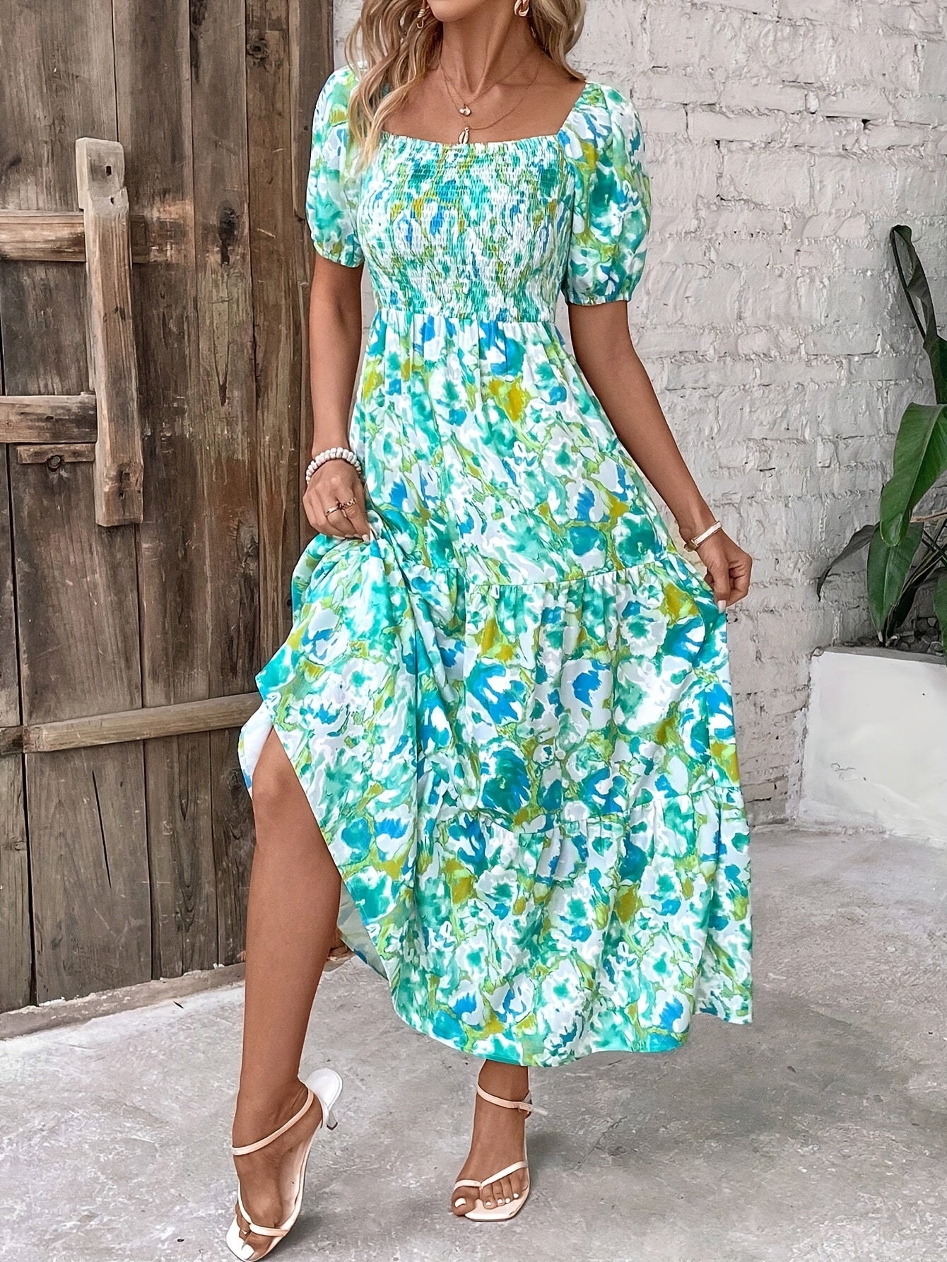 Charming Floral Print Square Neck Dress - Flattering Shirred Waist & Puff Sleeves - Perfect Spring & Summer Style for Women