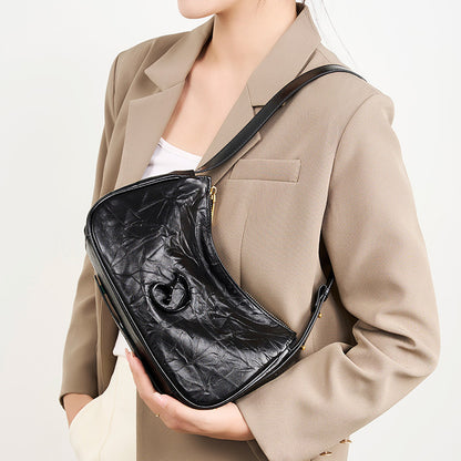 Strictly selected niche bag women's popular new autumn and winter black baguette underarm bag high-end shoulder messenger bag