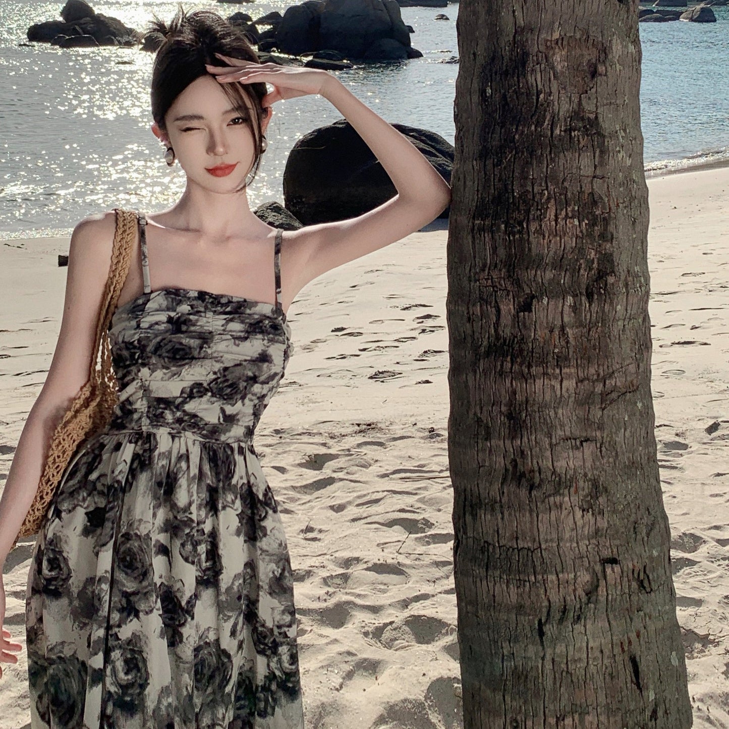 2025 Ink floral tube top shoulder suspender dress women's new waist thin sexy backless long skirt