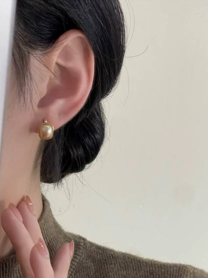 Temperament  champagne square pearl ear buckle niche light luxury high sense fashion versatile earrings popular earrings