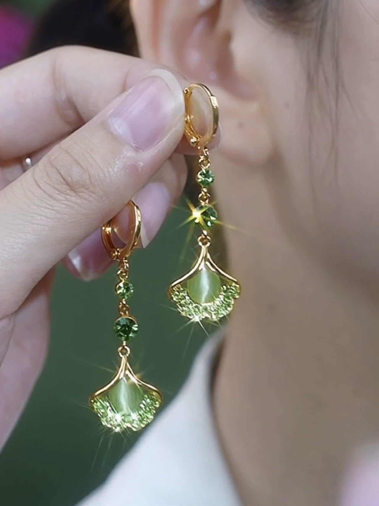 popular new diamond-encrusted green opal ginkgo leaf earrings women's niche design long ear buckle temperament earrings