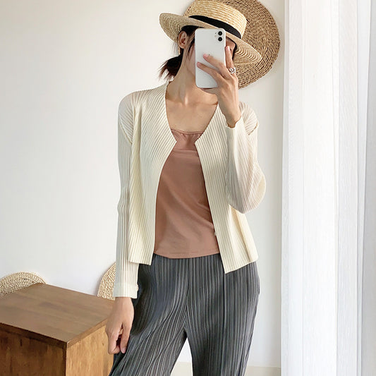 2025 Small cardigan jacket women's short thin and versatile spring and autumn women's clothing outer pleated textured top high-end sense