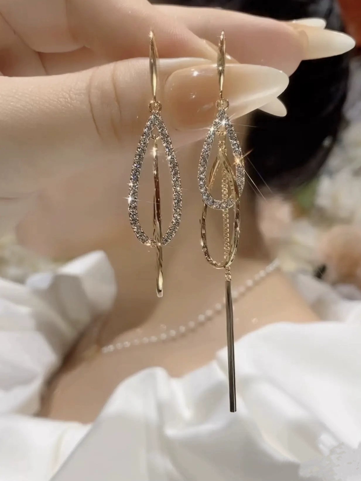 Temperament asymmetrical diamond-set water drop fringed earrings women's versatile face thin earrings light luxury high-end long earrings
