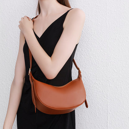 Strictly selected underarm bag women's bag cowhide bag women's popular new messenger bag autumn and winter large-capacity commuting shoulder
